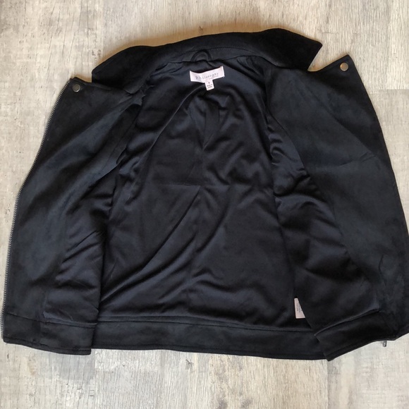 NWOT Faux Leather Black Asymmetrical Zip Up Moto Vest - Picture 6 of 7